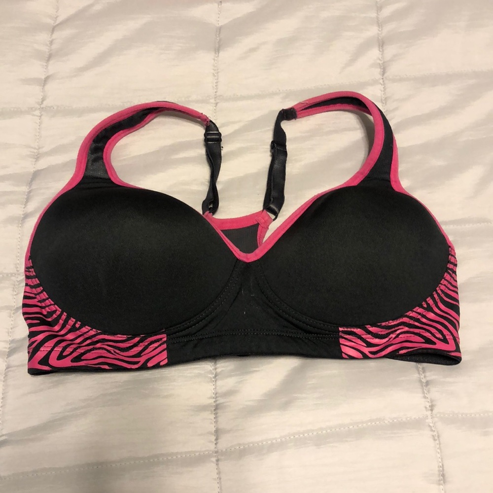 Women’s sports bra